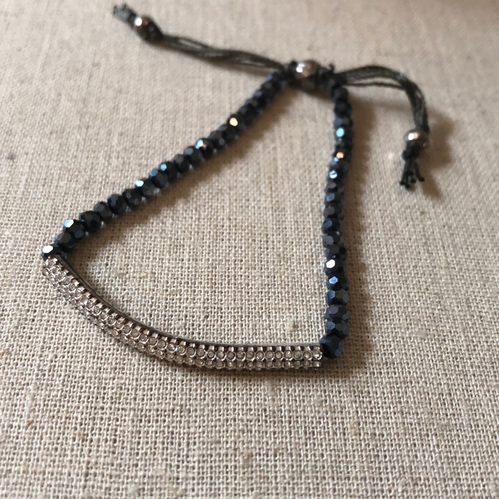 Adjustable bracelet
